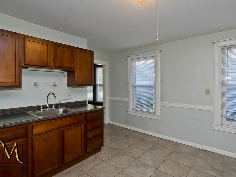 286 Sumner Ave — Photo 13