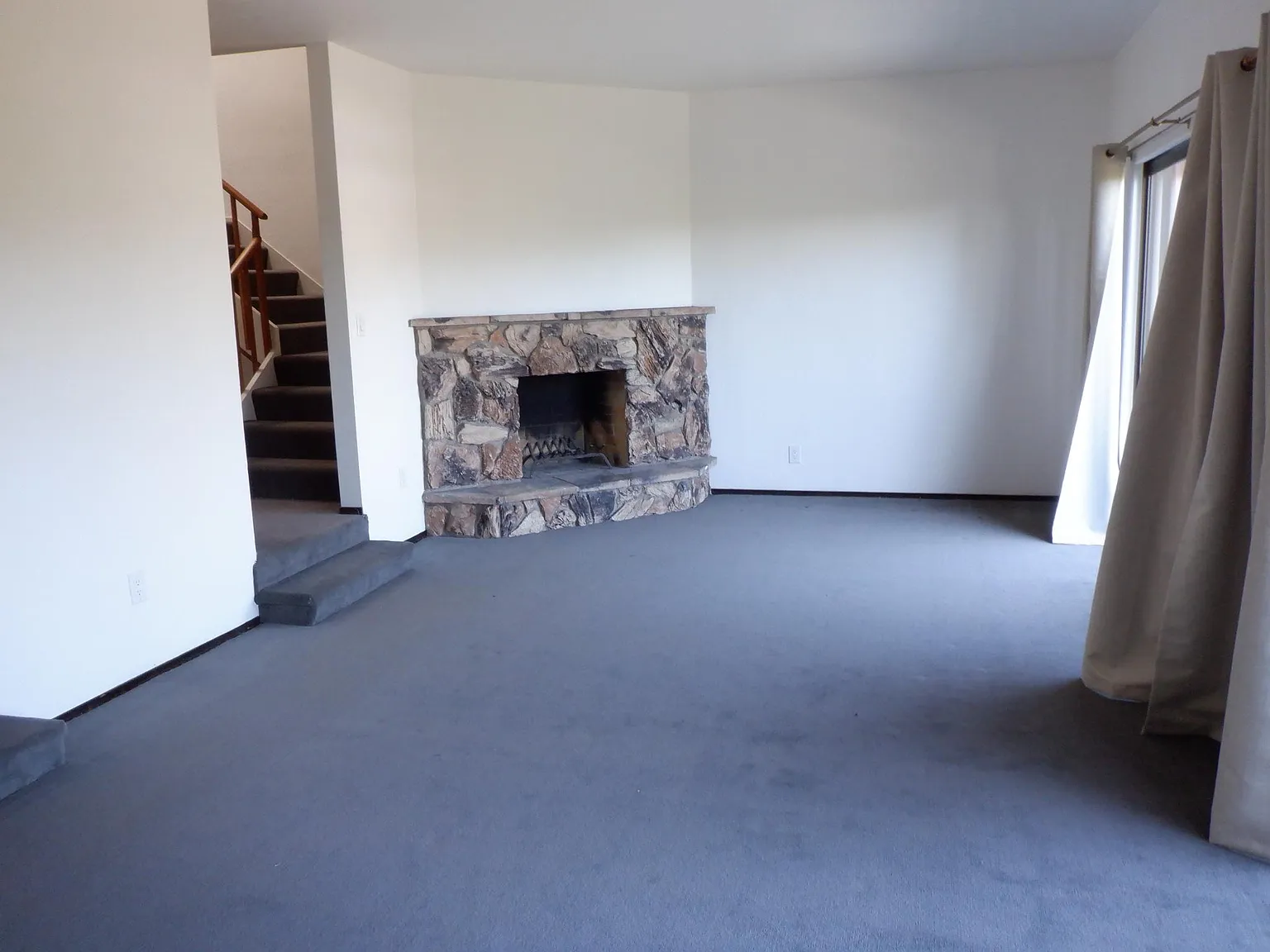 3 bed, 2.5 bath, 1800 sqft, $7,500 — Photo 4