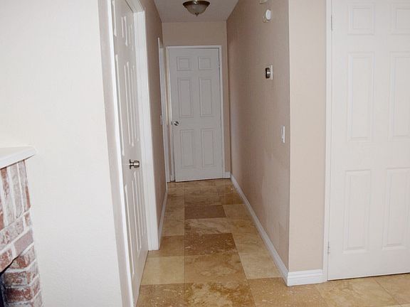 4th image of 31127 Larchwood St