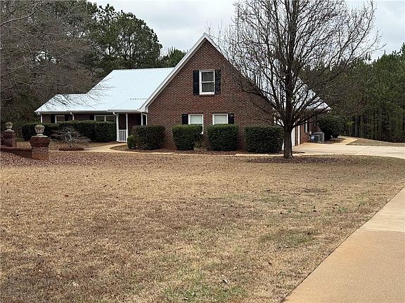 4th image of 3280 Stanton Rd SE