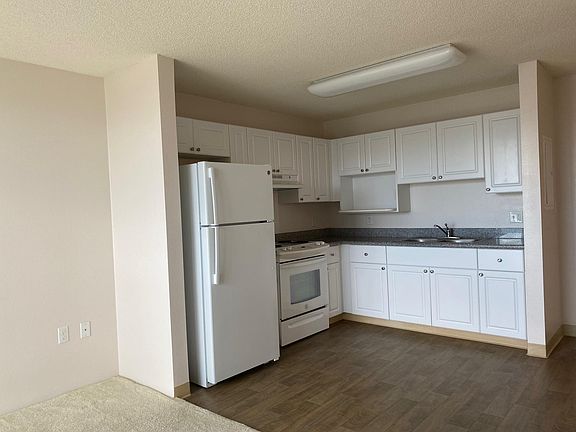 3rd image of 801 South St APT 2805
