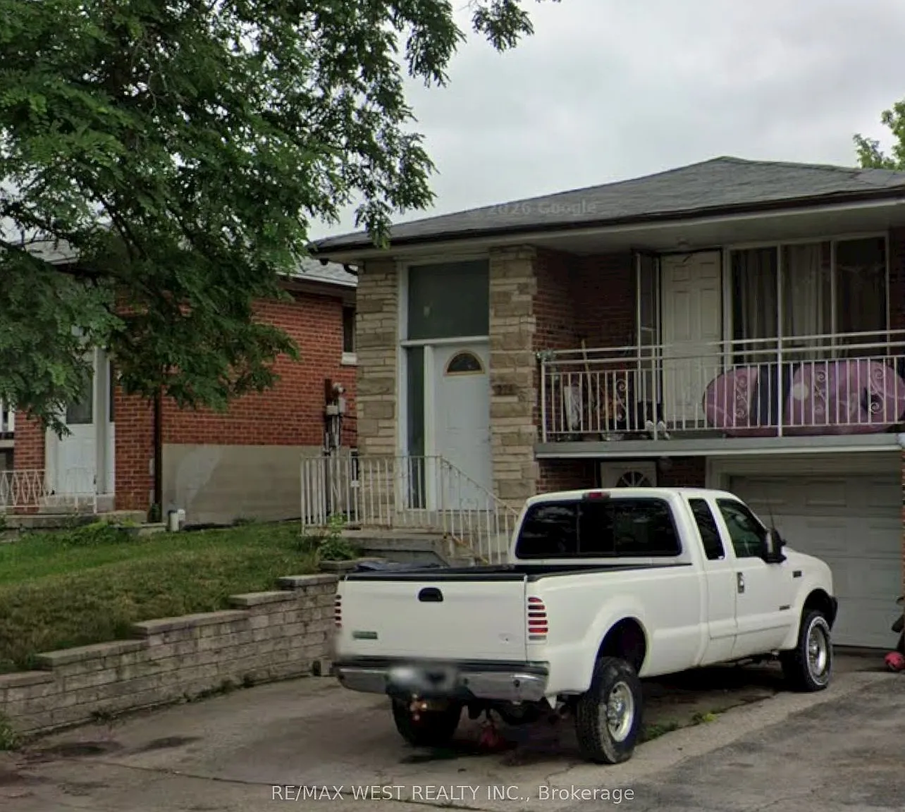 4 bed, $2,500 — Photo 1