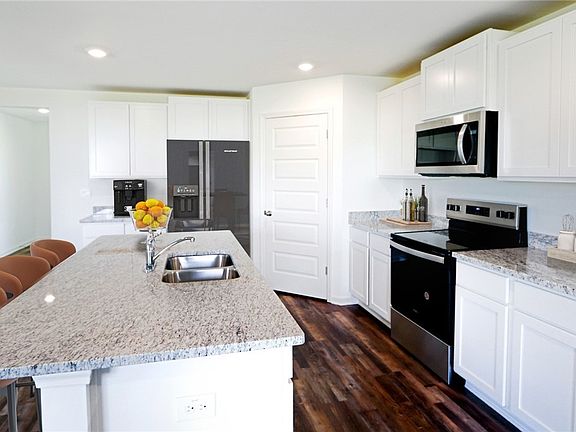 7th image of this home