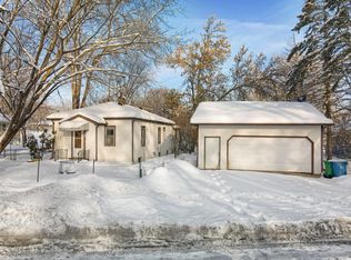 6712 Golden Valley Rd, Minneapolis, MN 55427