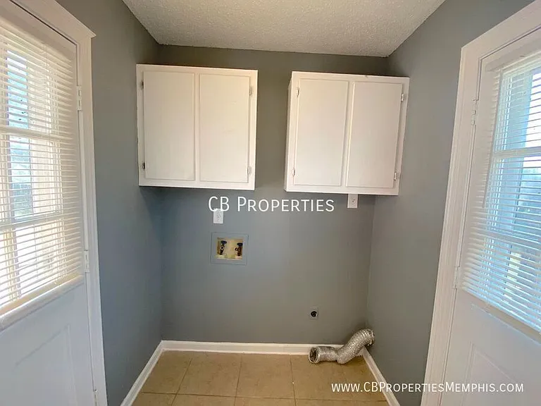 8115 Kerry Dr — Photo 13