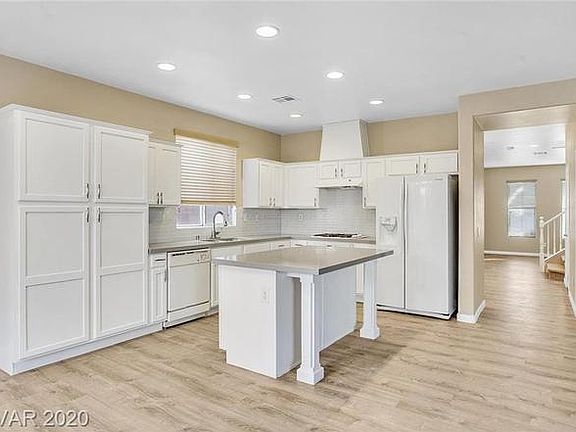 3rd image of 8694 Livermore Valley Ave