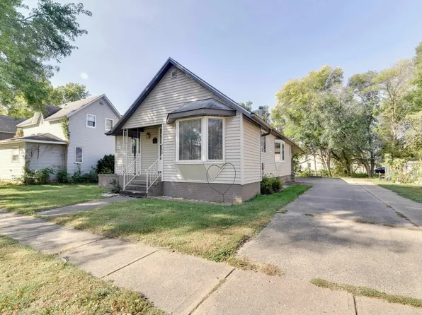 503 N 5th St, Estherville, IA 51334