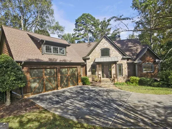 194 Edgewater Trl S, Toccoa, GA 30577