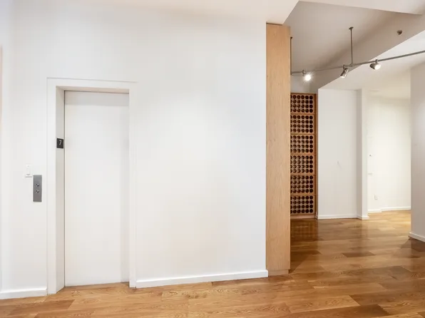 76 Madison Avenue image 34 of 37