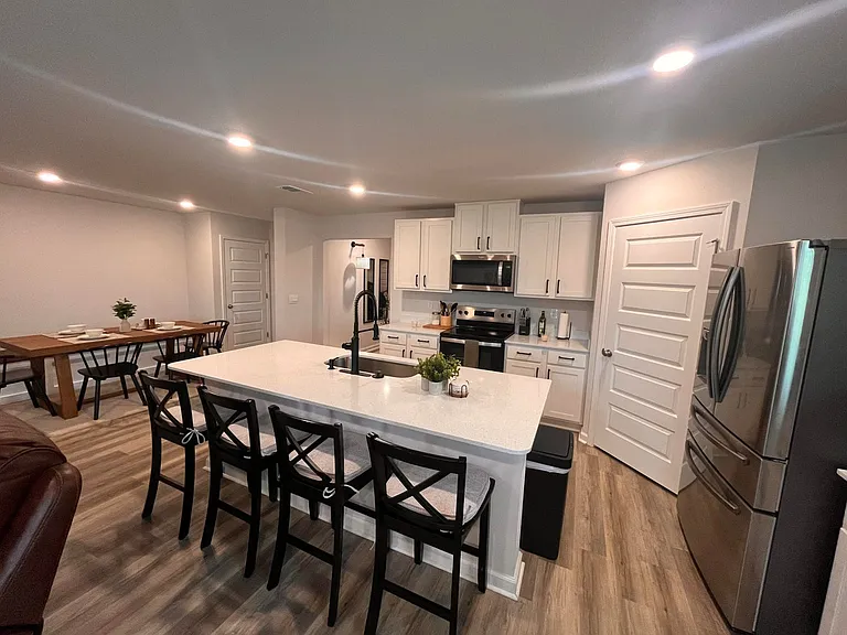 4616 Naval Ct — Photo 11