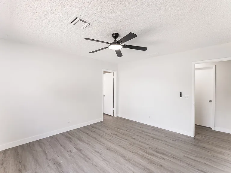 2108 Reynolds Ave — Photo 17