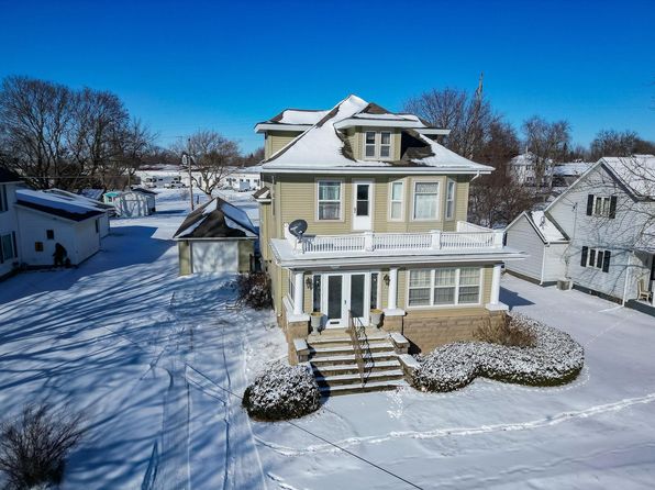 208 W 6th St, Sumner, IA 50674