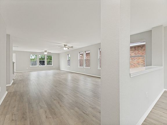 4th image of 4100 Tiburon St