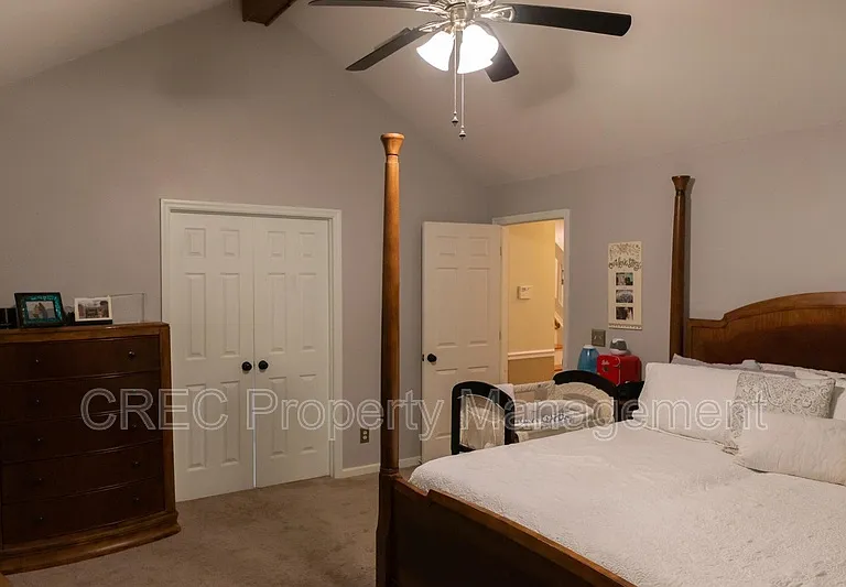 114 Queensbury Cir — Photo 24
