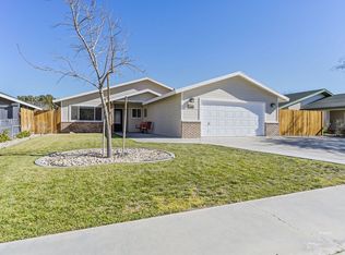 1118 Amie Ct, Ridgecrest, CA 93555