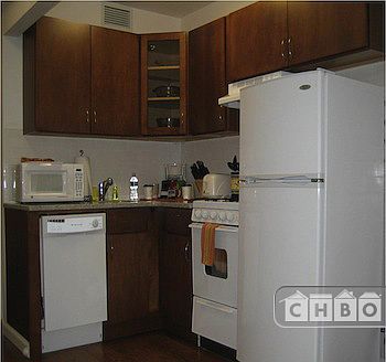 2nd image of 35 E 32nd St