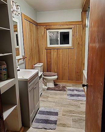 4th image of 708 Hall St