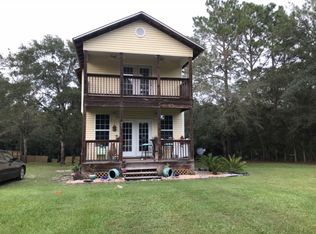 465 E Creekview Dr, Wewahitchka, FL 32465