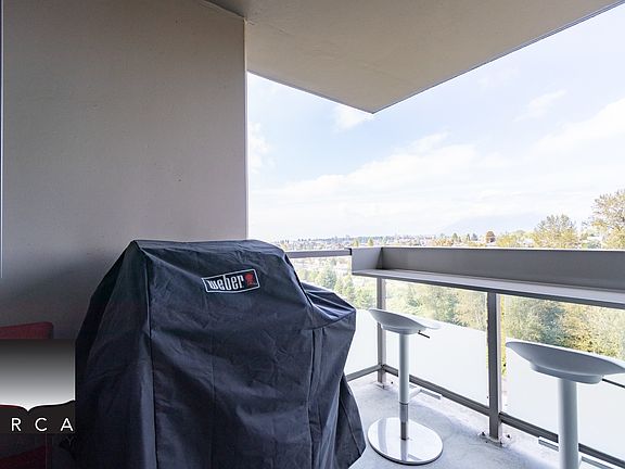 4th image of 4888 Brentwood Dr #1604