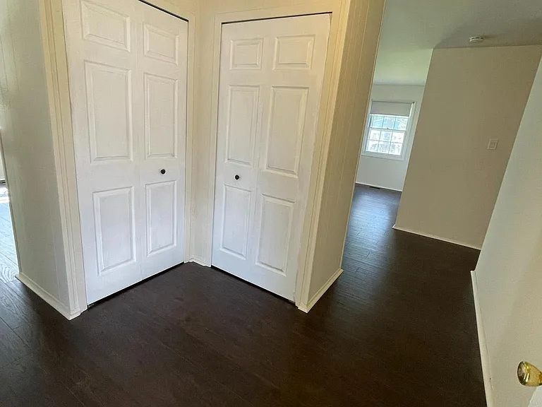 15713 Pointer Ridge Dr — Photo 2