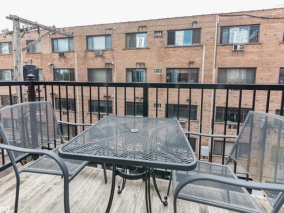 3rd image of 519 W Deming Pl #713