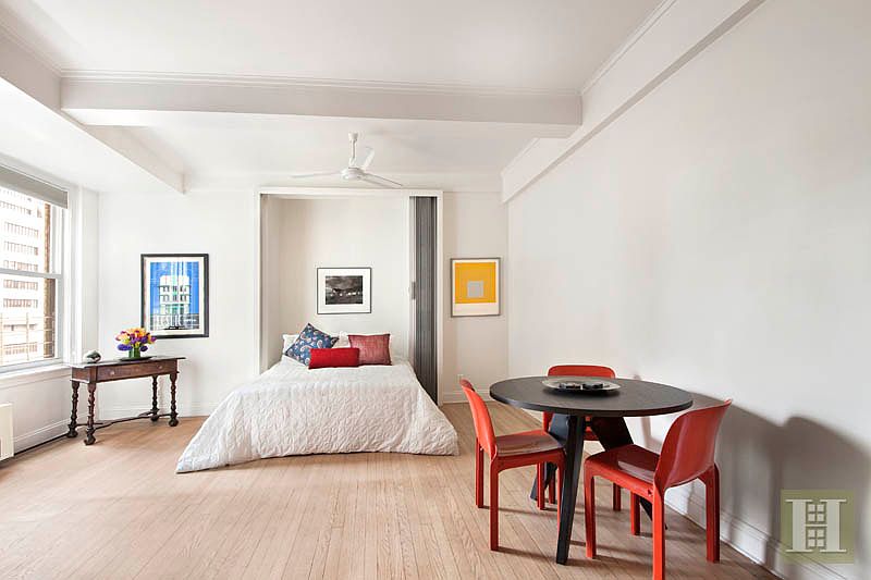 2nd image of 242 E 19th St APT 9G