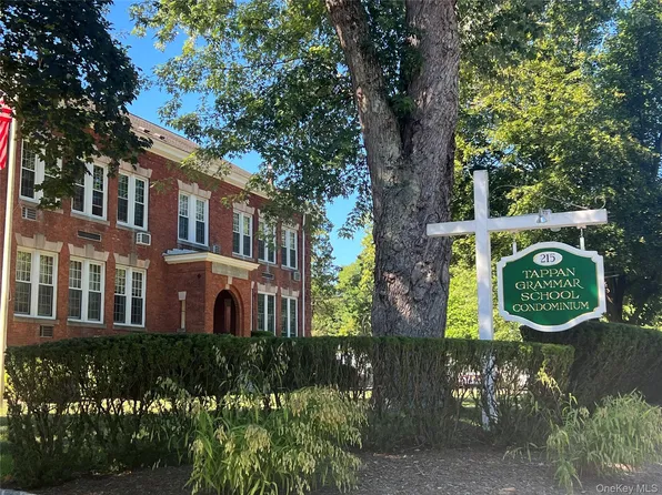 215 Washington Street #21, Tappan, NY 10983