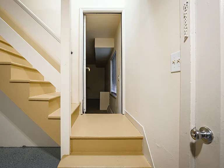 582 Euclid Ave #B — Photo 15