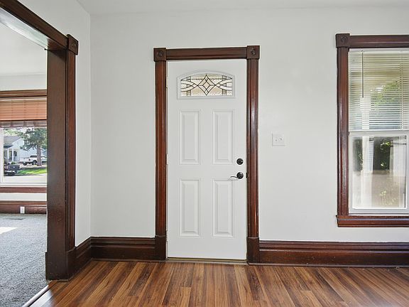 2nd image of 422 Dartt Ave