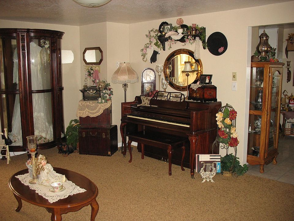 2nd image of 20798 N Friends Rd