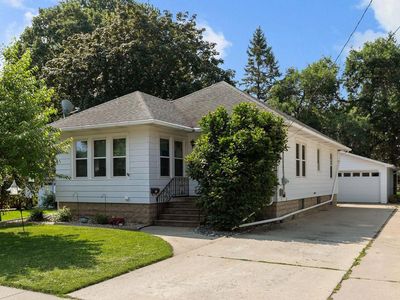 135 West 23RD AVENUE, Oshkosh, WI, 54902