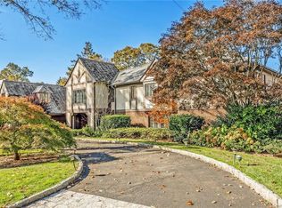 25 Hampton Rd, Scarsdale, NY 10583