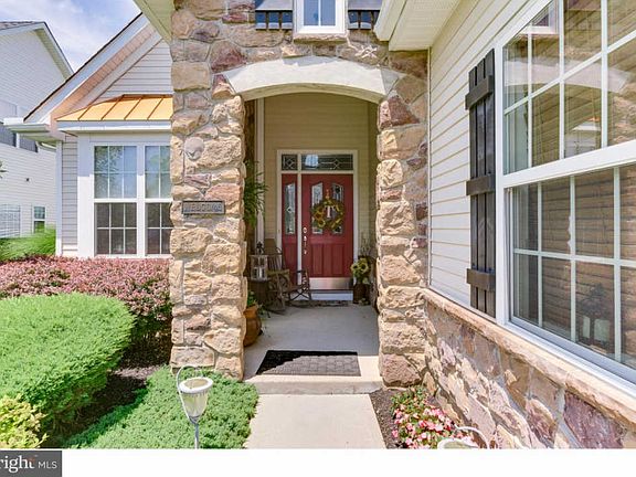 2nd image of 42 Murano Dr