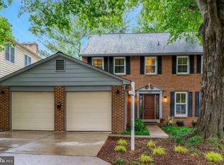 4723 40th St N, Arlington, VA 22207