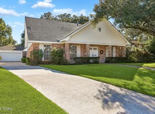 8 Tennyson Pl, New Orleans, LA 70131