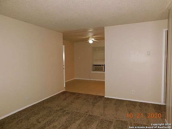 3rd image of 111 Daytona Dr