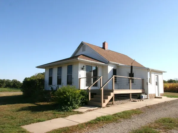 30403 Hancock Rd, Mackinaw, IL 61755