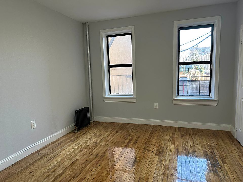 2nd image of 1374 Bronx River Ave APT G