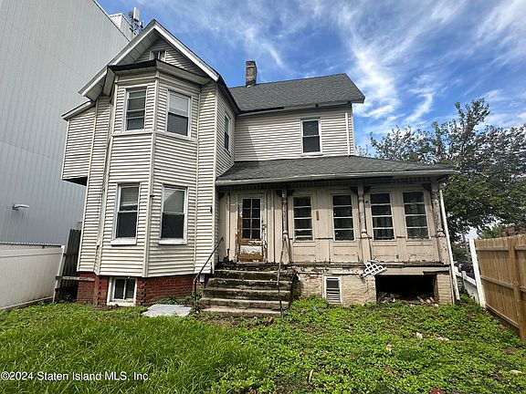 3rd image of 22 Tompkins Ct
