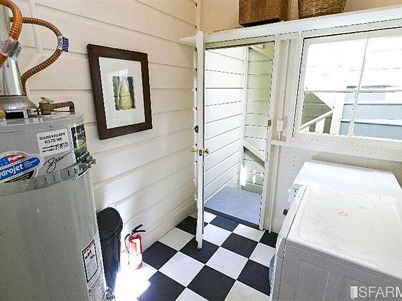 5th image of 226 Shrader St