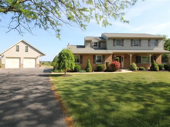 5427 Birchwood Ct, Orefield, PA 18069