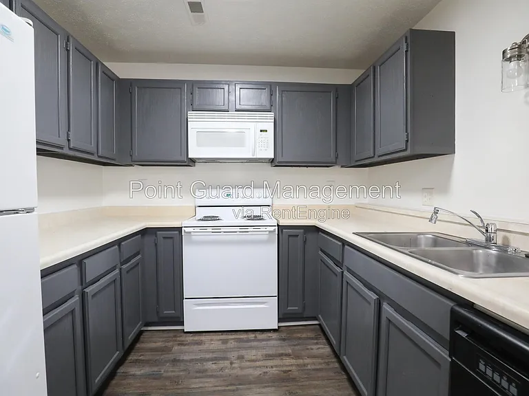 The Vincent Apartments — Photo 26