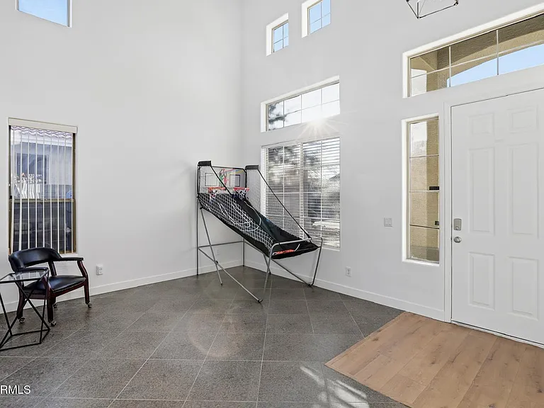 220 W Beechnut Pl — Photo 5