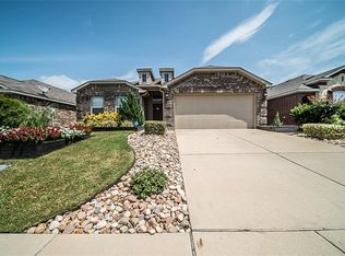 1021 Roundup St, Aubrey, TX 76227