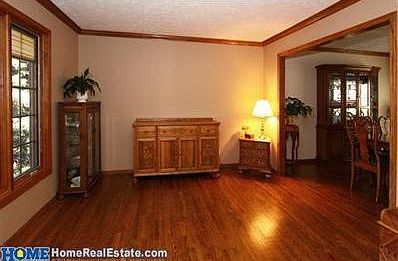 5th image of 4247 Barkwood Ln