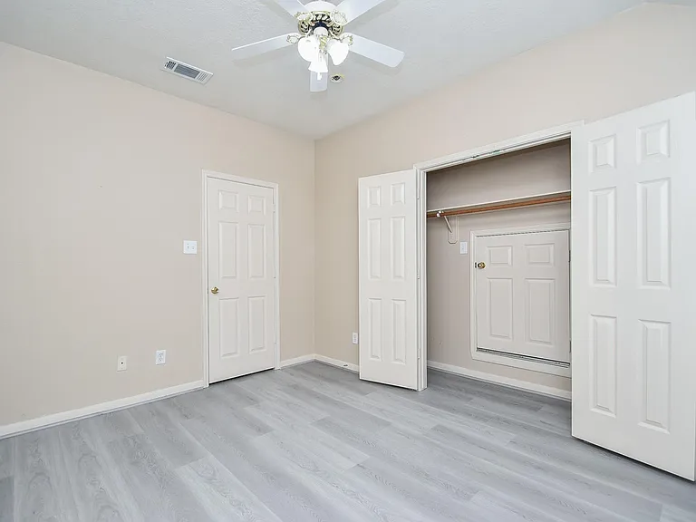 15114 Snow Hill Ct — Photo 23