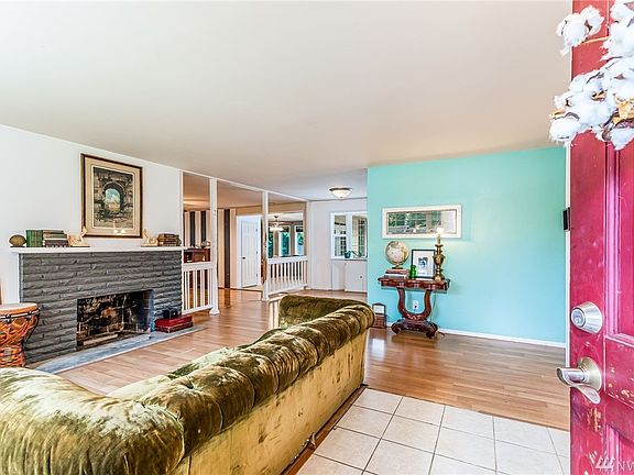 4th image of 12629 18th St SE
