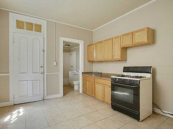 4th image of 812 Opelousas Ave