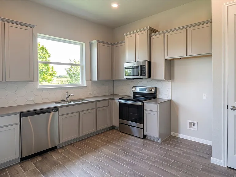 1015 Vista View Dr #901 — Photo 2