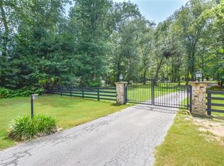 7467 Woody Springs Dr, Flowery Branch, GA 30542